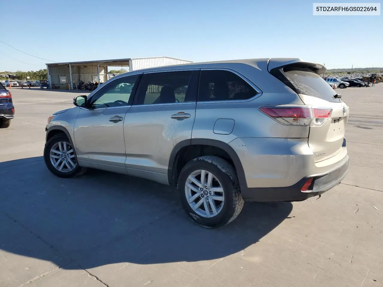Auction sale of the 2016 Toyota Highlander , vin: 5TDZARFH6GS022694, lot number: 72268863