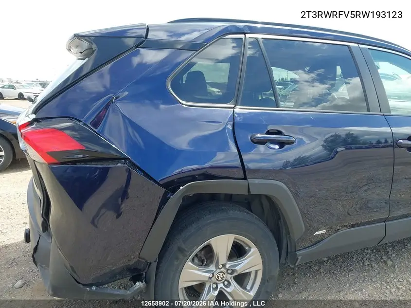 Auction sale of the 2024 Toyota RAV 4 , vin: 2T3RWRFV5RW193123, lot number: 12658902
